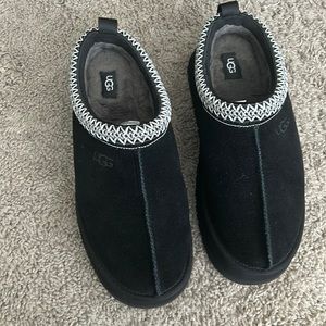 Platform black uggs BRAND NEW